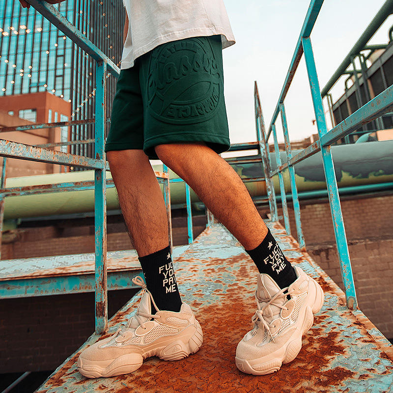 Oem ထုတ်လုပ်သူ အရည်အသွေးမြင့် ဘတ်စကက်ဘော အားကစားရုံ ချွေးအပြေး နွေရာသီ ချည်သား အမျိုးသား စိတ်ကြိုက် လိုဂို ပုံနှိပ်ခြင်း 3d ဖောင်းကြွ ဘောင်းဘီတို