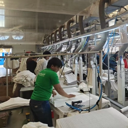 의류 라인에 맞는 의류 제조업체를 선택할 때 피해야 할 5가지 일반적인 함정