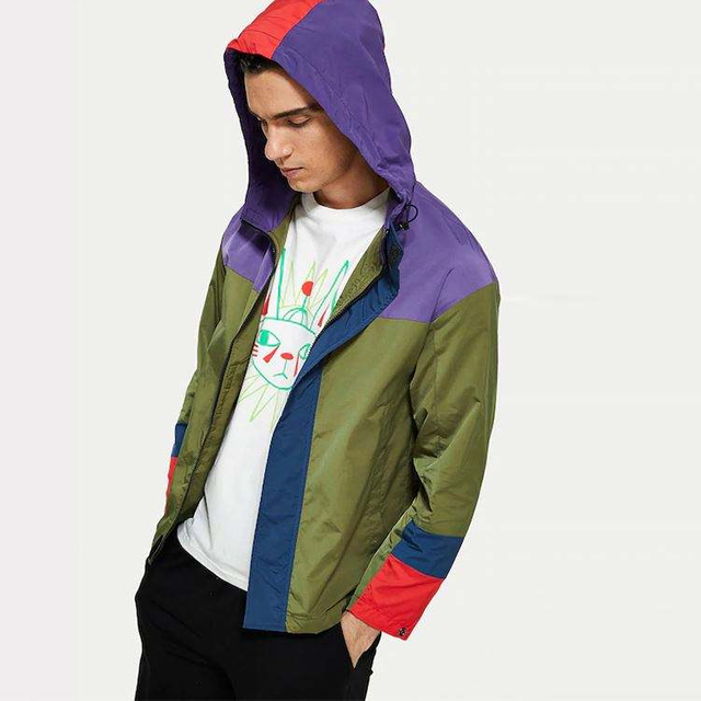 အမျိုးသားများအတွက် 100% Polyester Jacket များကို သင့်ကိုယ်ပိုင် Colour Block Men's Coat ဒီဇိုင်းထုတ်ပါ။