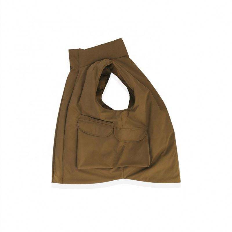 OEM-produsent tilpasset logo mote vinter ermel&oslash;s turtleneck vattert dun mans puffer polstret vest solid farge cargo jakke