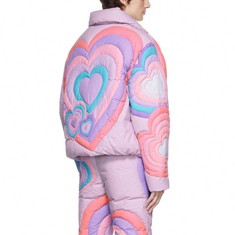 Chaqueta de plum&oacute;n p&uacute;rpura oculta con dise&ntilde;o de patr&oacute;n de coraz&oacute;n y cremallera oculta de manga larga de invierno personalizado de fabricante OEM