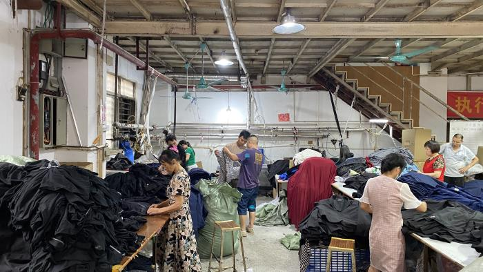 Felpa con cappuccio pullover in sherpa con cerniera in pile scozzese tinta unita personalizzata del produttore OEM con giacca tascabile