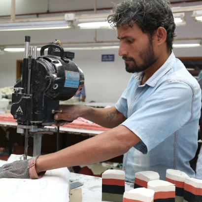 Erschlie&szlig;en Sie den Erfolg: Wie Top-Bekleidungshersteller Ihrer Bekleidungsmarke zum Erfolg verhelfen k&ouml;nnen
