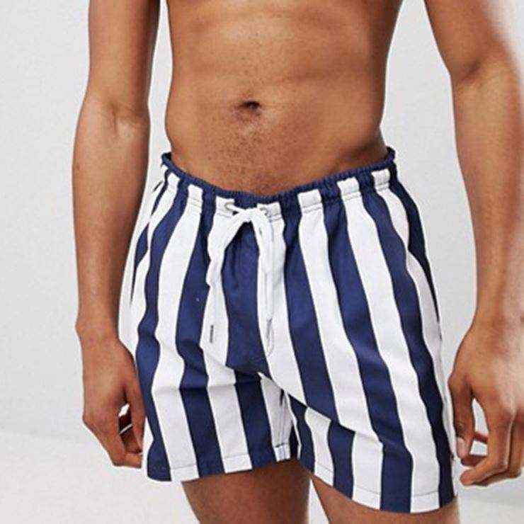 Az &Ouml;n Owm m&aacute;rk&aacute;j&uacute; r&ouml;vidnadr&aacute;gja, h&uacute;z&oacute;zsin&oacute;ros cs&iacute;kos &uacute;sz&oacute;nadr&aacute;g, s&ouml;t&eacute;tk&eacute;k sz&iacute;nben