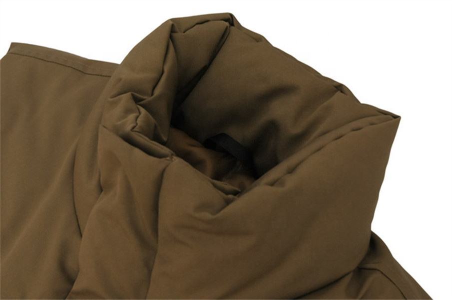 OEM-produsent tilpasset logo mote vinter ermel&oslash;s turtleneck vattert dun mans puffer polstret vest solid farge cargo jakke