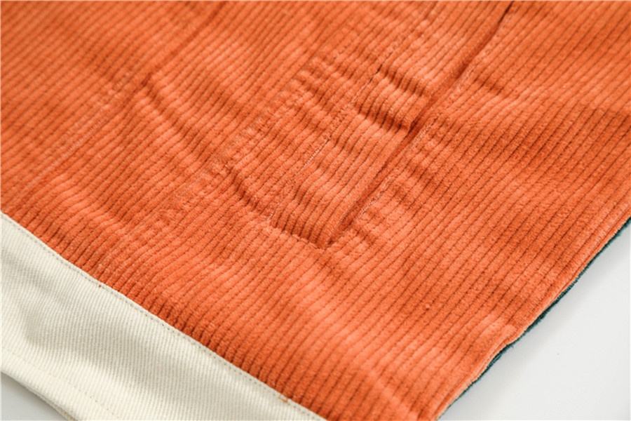 OEM-Hersteller ma&szlig;geschneiderte Herren-Manteljacke mit Farbblockierung, l&auml;ssiger Tasche, lang&auml;rmelig und Revers