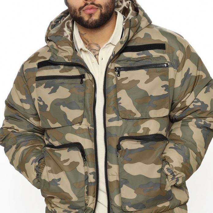 Schwere, dicke Herren-Winterjacken mit Tarnmuster, Utility-Taschen, mit Satin gef&uuml;tterte Herren-Kapuzenjacken in &Uuml;bergr&ouml;&szlig;e