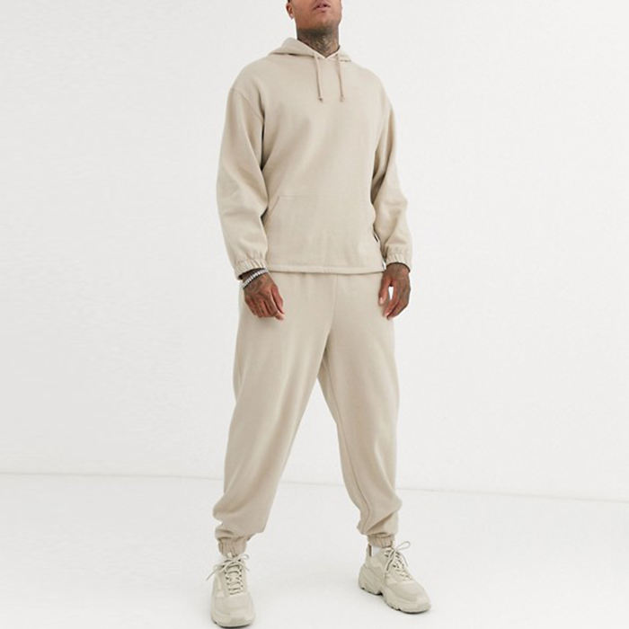 La nuovissima tuta sportiva da uomo oversize personalizzata in tinta unita per abbigliamento sportivo