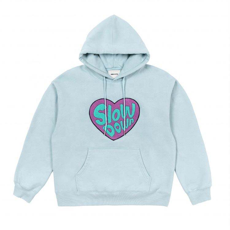Felpe con cappuccio con toppe ricamate in ciniglia di alta qualit&agrave; da uomo del produttore OEM Felpe con cappuccio alla moda personalizzate per uomo
