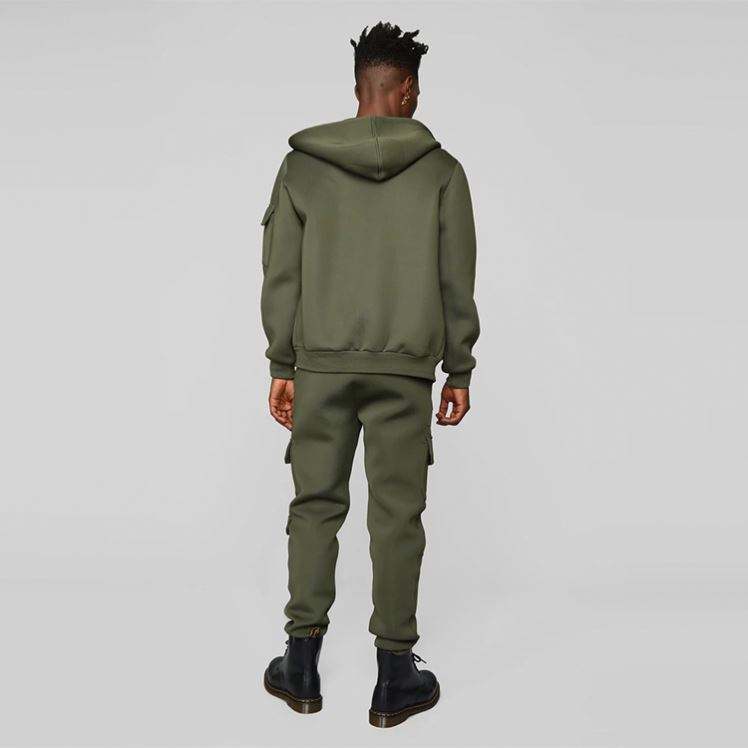 Muška jednobojna jahaća jakna s bočnim džepovima i prednjim patentnim zatvaračem, uske bomber jakne